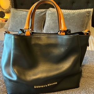 Dooney & Bourke Cross Body